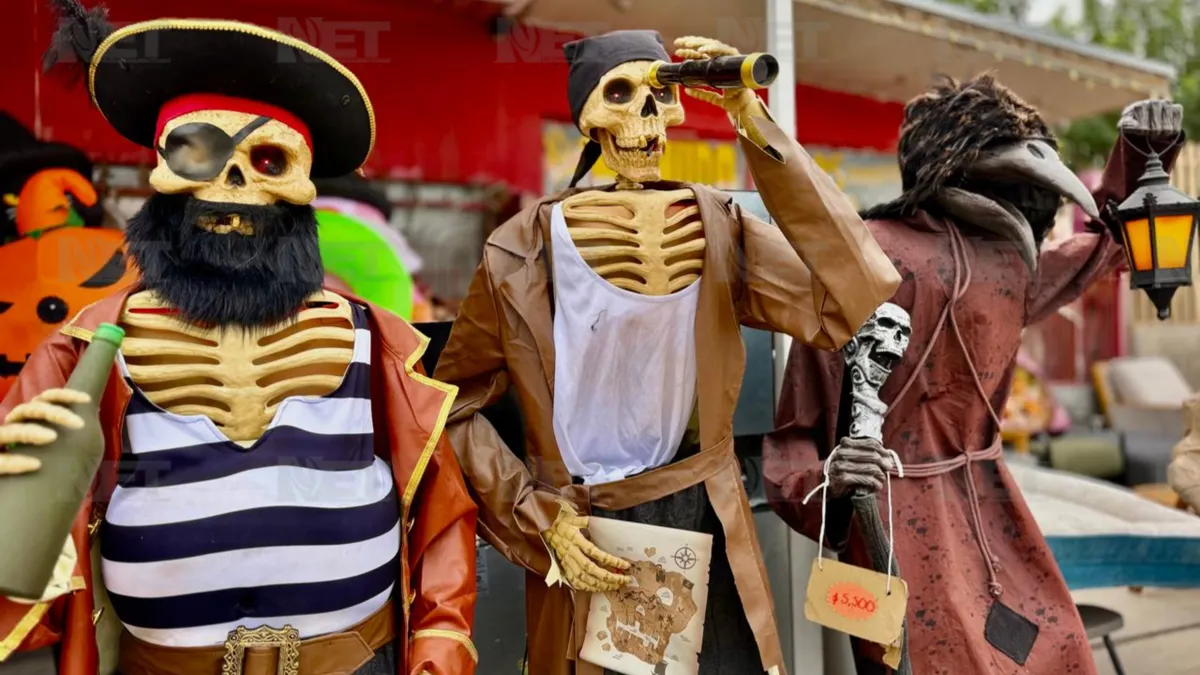 Venden animatronics gigantes para decorar casas por Halloween en Juárez