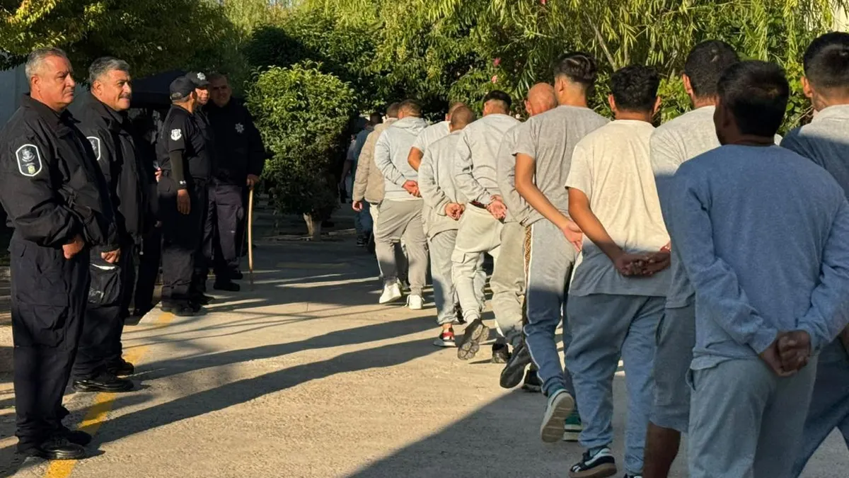 Decomisan 28 armas punzocortantes durante operativo en Cereso 3