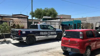 Halla trabajador extremidad humana durante excavación en vivienda