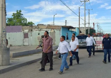 Retira 'Juárez Amanece Limpio' toneladas de basura en colonias del suroriente