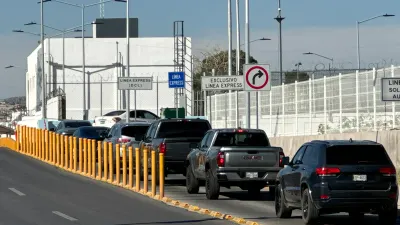 Cierran tramo de la 5 de Mayo por saturación en Línea Express del Puente Lerdo