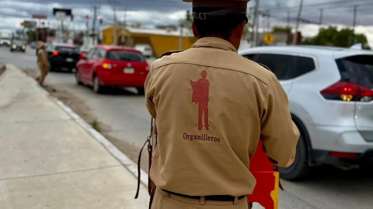 Llevan organilleros tradición musical a cruceros de Ciudad Juárez
