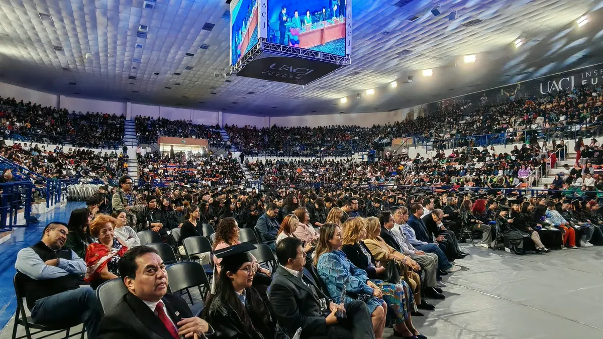 Reconocen con premios a 6 mil 882 estudiantes de excelencia en Ciudad Juárez