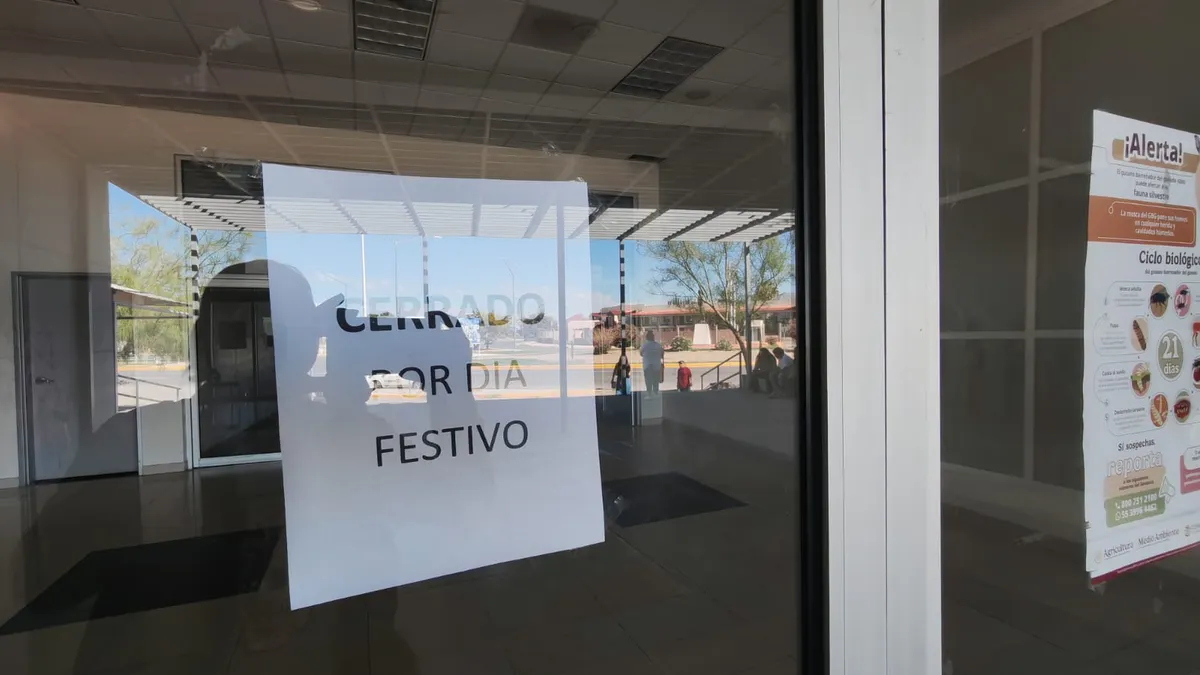 Encuentran ciudadanos cerradas las oficinas de Pueblito Mexicano