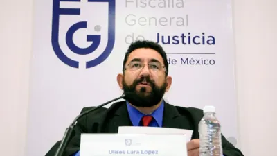 Renuncia Ulises Lara López a la Fiscalía General de la República