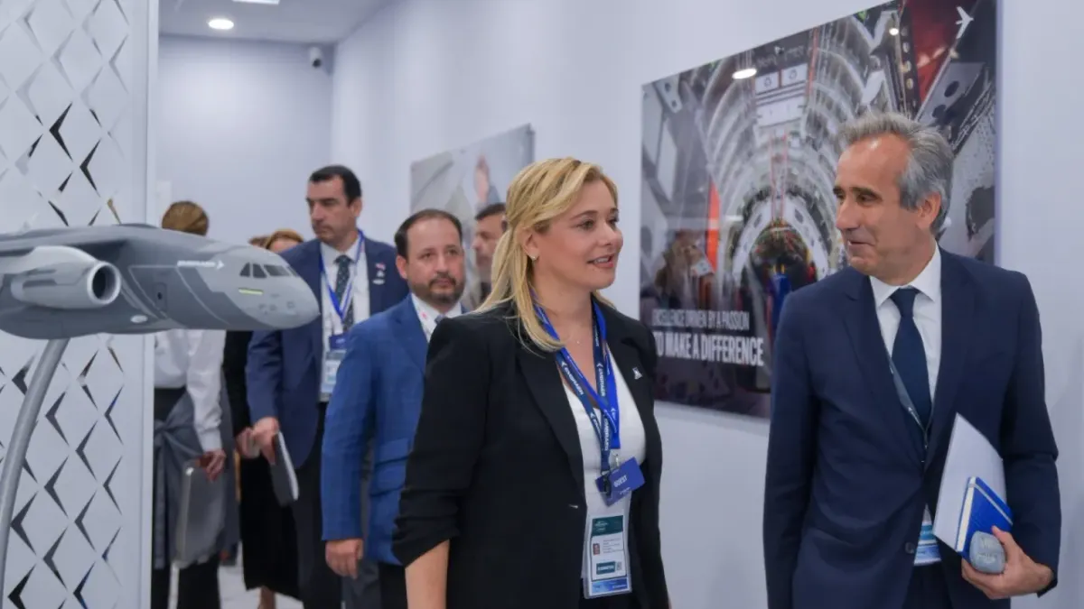 Respalda Maru Campos expansión de empresa Embraer en Chihuahua