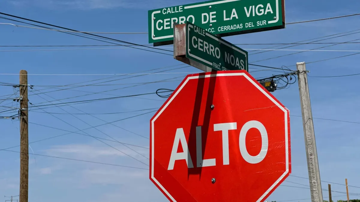 Conductor arrolla a familiar tras pelea y lo mata en Cerradas del Sur III