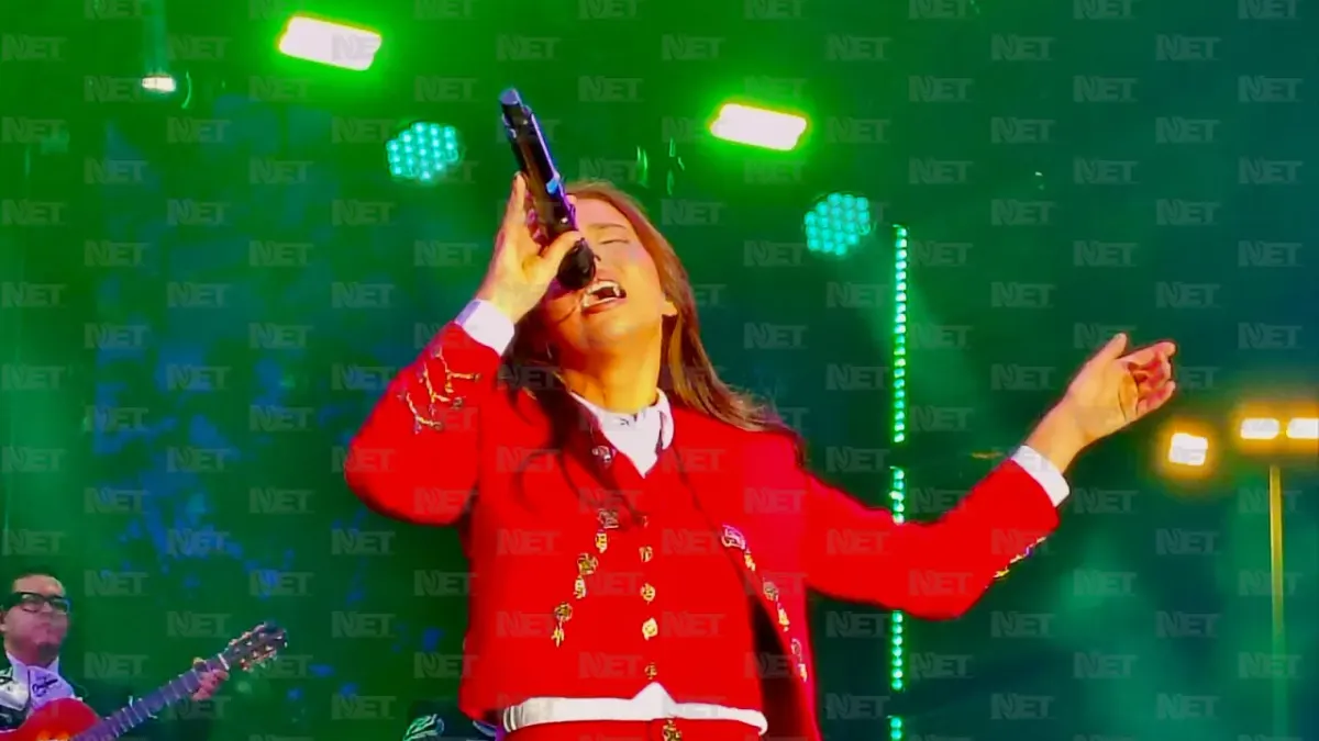 Cautiva Majo Aguilar al público en el segundo día de la Feria Canaco Juárez 2026