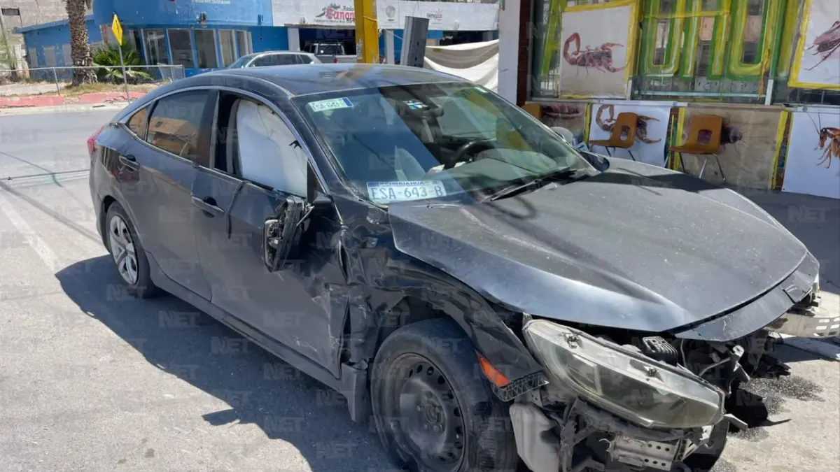 Provoca choque al dar vuelta indebida en Insurgentes y Costa Rica