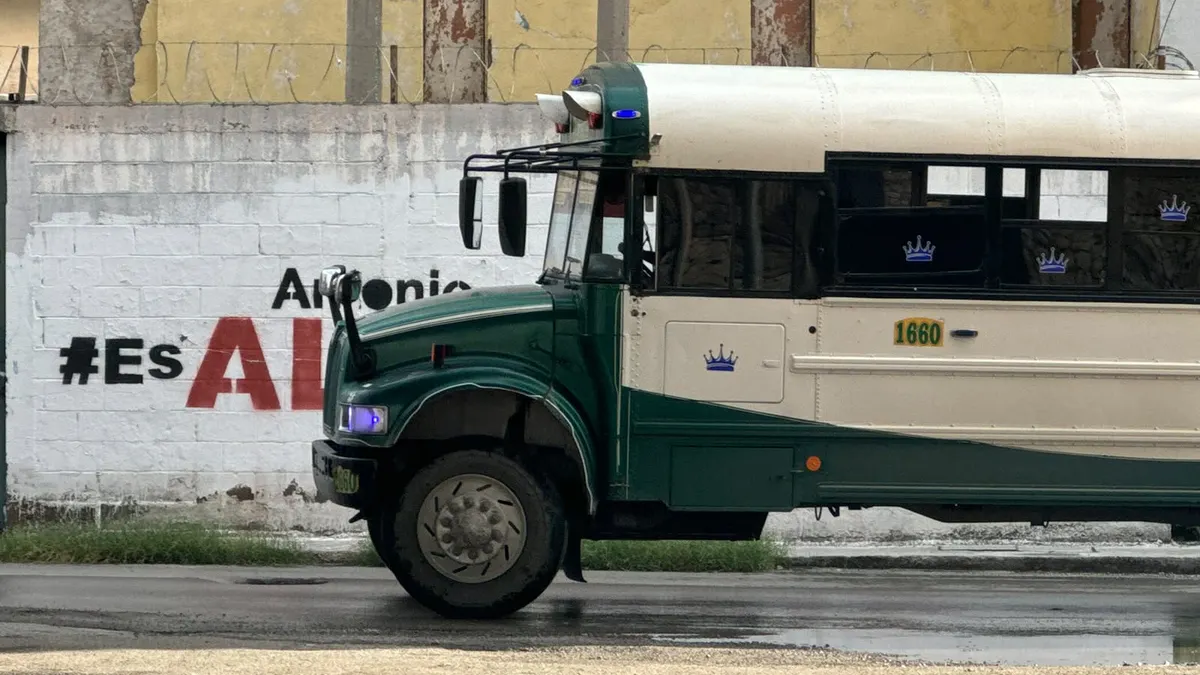 Permanecen abiertos pasos a desnivel hacia la Zona Centro tras lluvias