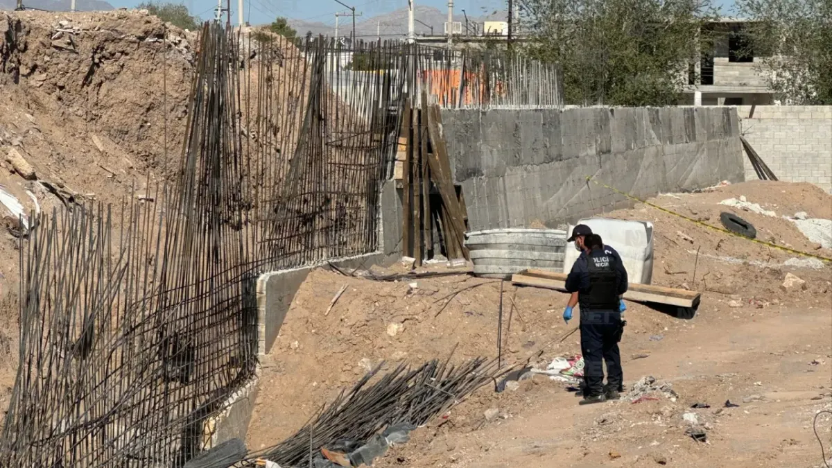 Encuentran cadáver en predio en obras en la Jilotepec 