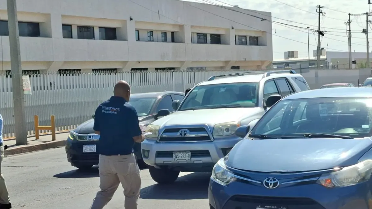 Realizan volanteo preventivo en la calle Tapioca por pronóstico de lluvias