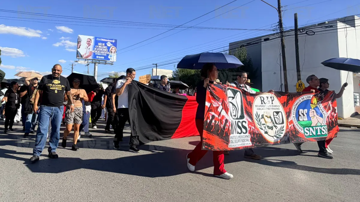 Trabajadores del IMSS 2 se manifiestan en avenida Vicente Guerrero