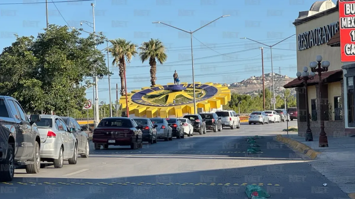 Largas filas en cruces de Juárez para llegar a El Paso