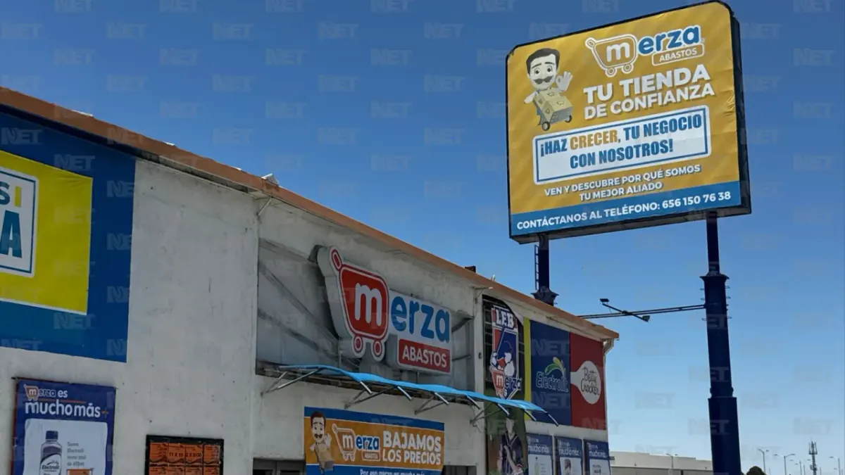 Incendio consume dos cajas de tráiler en la Panamericana