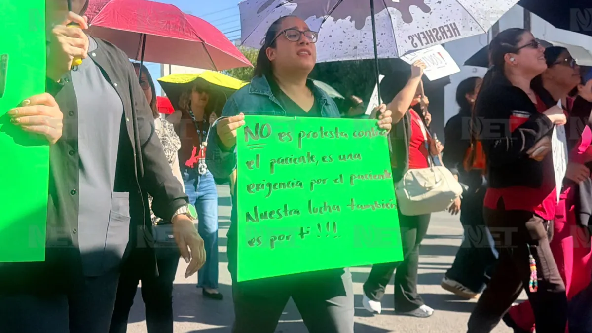 Trabajadores del IMSS 2 se manifiestan en avenida Vicente Guerrero