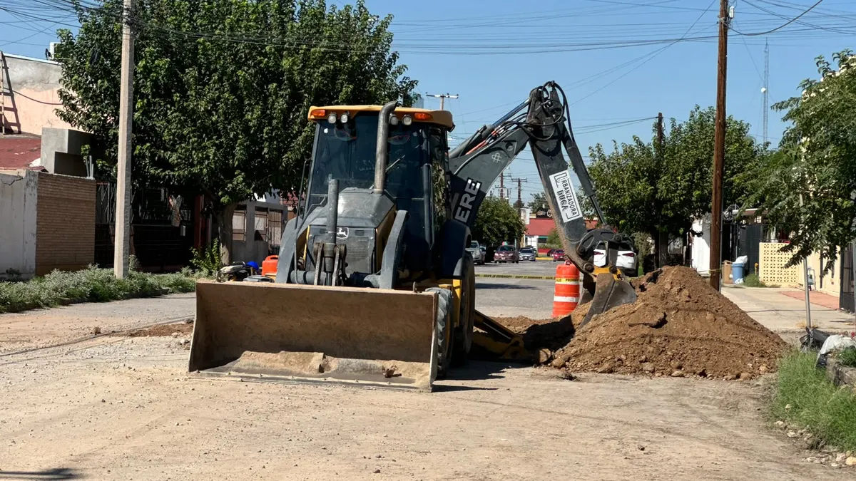 Atiende JMAS socavón de 1.5 metros en fraccionamiento Los Olmos
