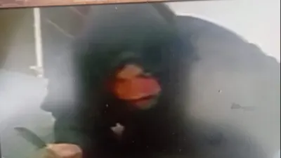 Difunden video de asaltantes que golpearon a empleadas en puesto de burritos