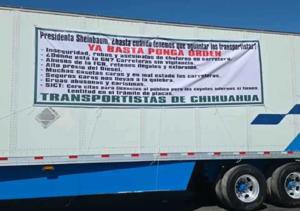 Transportistas de Amotac en Chihuahua mantienen protestas a la orilla de carreteras