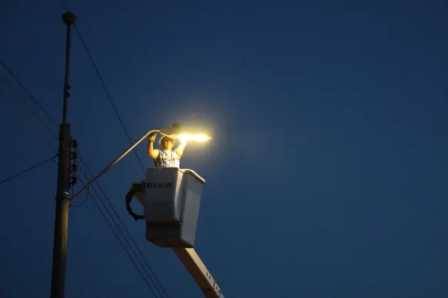 Avanza 95% la conversión a LED del alumbrado en Chihuahua