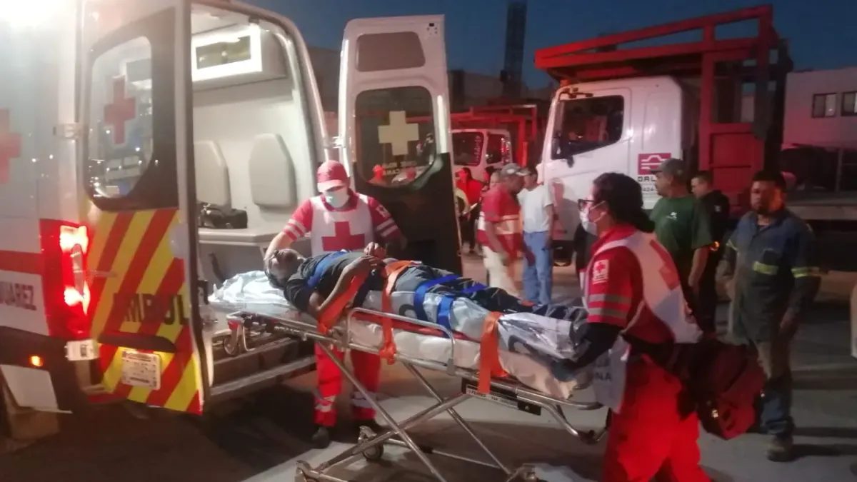 Trabajador cae de segundo piso en obra