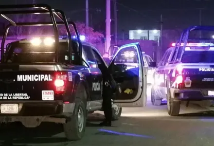 Balean a dos hombres y llegan por su cuenta a hospital de la Zona Centro