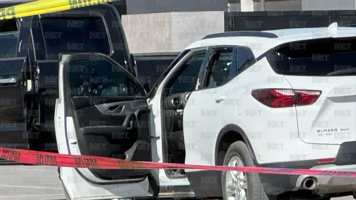 Mujer aseguró a niño baleado en Walmart en local de comida