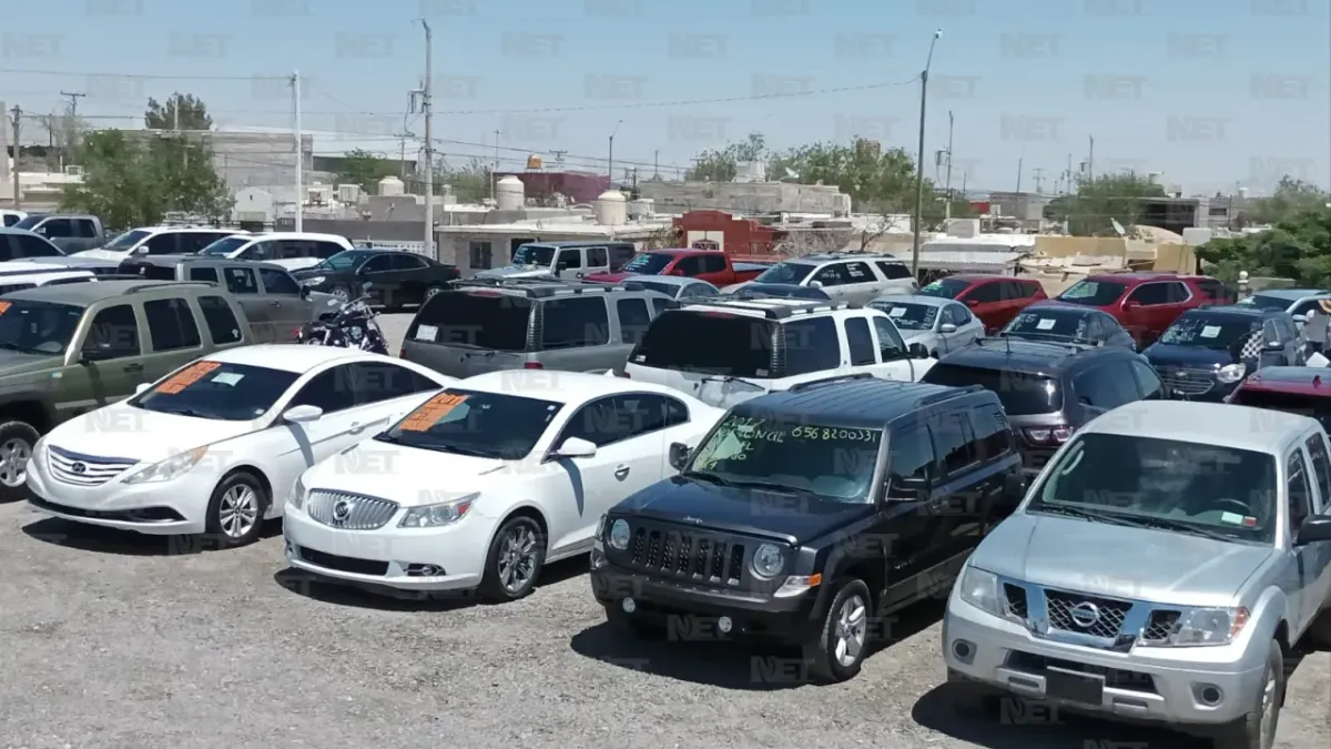Sacan venta de autos de las calles y la llevan al ‘Lote del Pueblo’