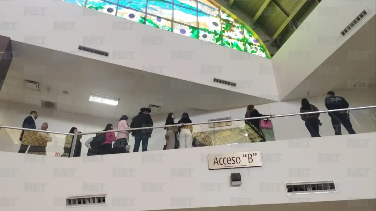 Encabeza gobernadora Mesa de Seguridad en Pueblito Mexicano