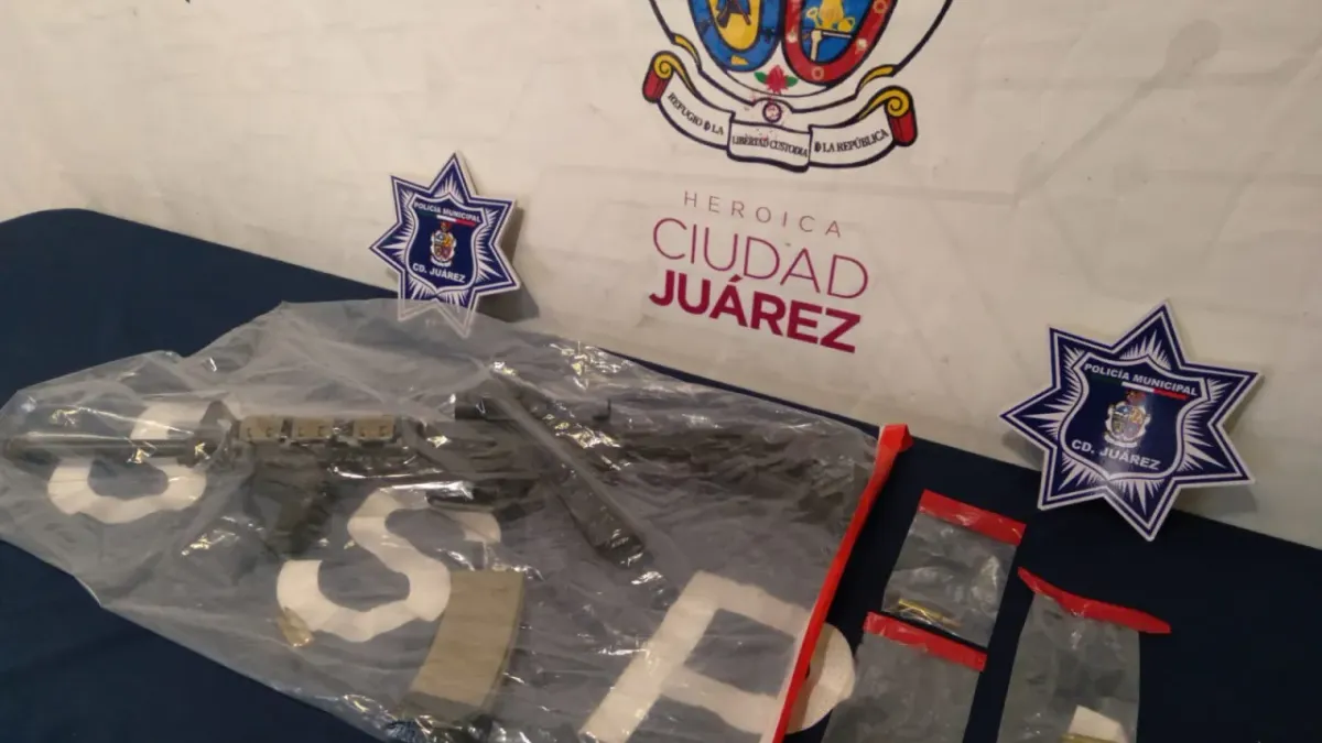 Arrestan a 3 hombres con fusil de asalto