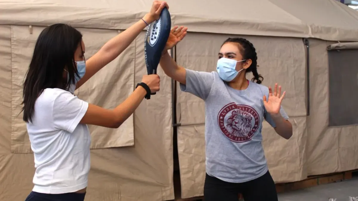 Darán curso de defensa personal para mujeres en la X