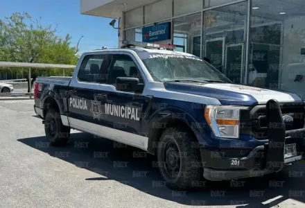 Localizan camioneta utilizada en asalto afuera de banco