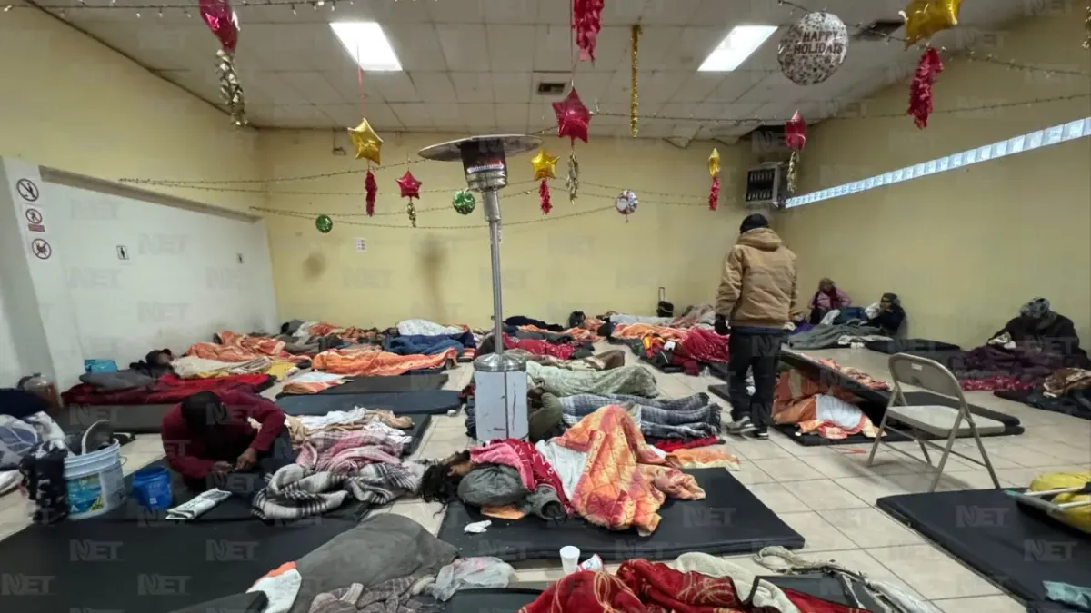 Amanecen llenos refugios en Juárez por frío