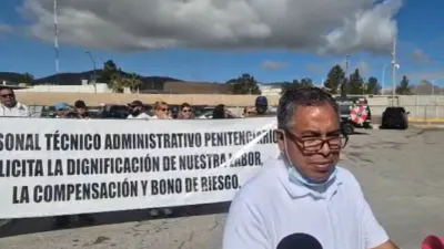 Protestan trabajadores del Cereso 3 por mejores condiciones y salarios