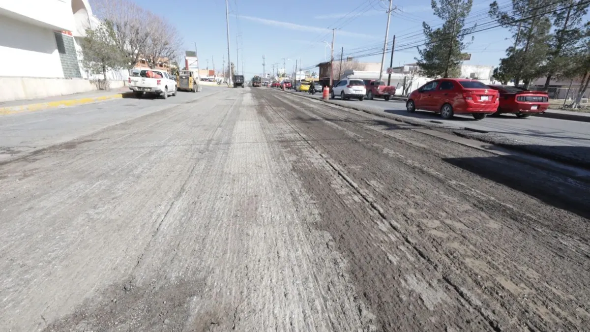 Reparan avenida Plutarco Elías Calles con recursos del Repuve