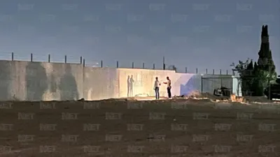 Localizan cuerpo encobijado junto a la barda del aeropuerto de Juárez
