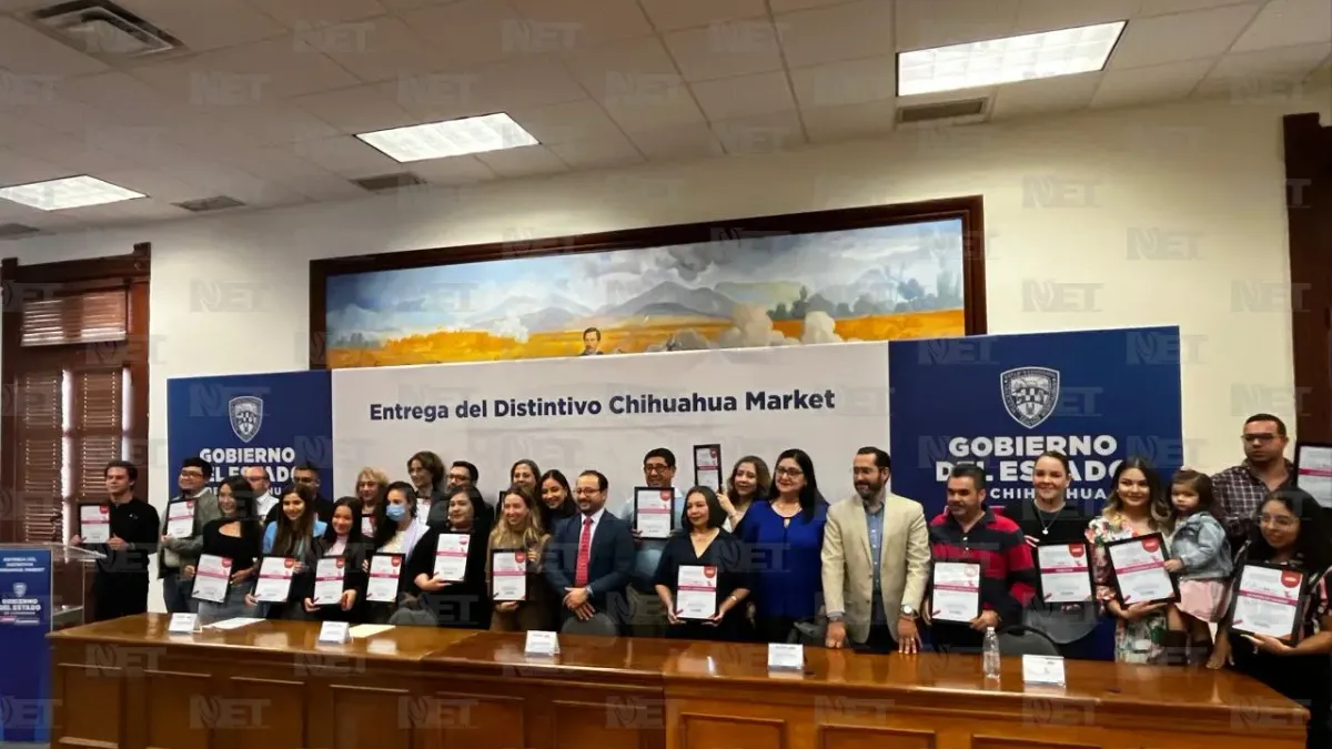 Entrega de distintivos Chihuahua Market