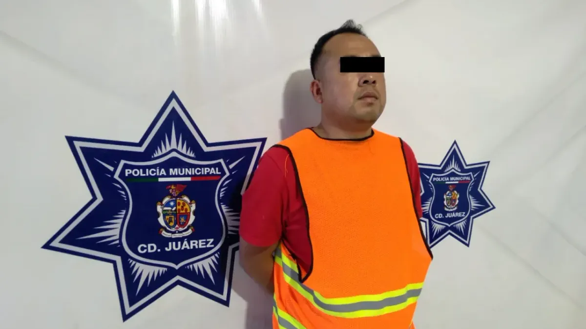 Juárez: Cae hombre armado afuera de supermercado