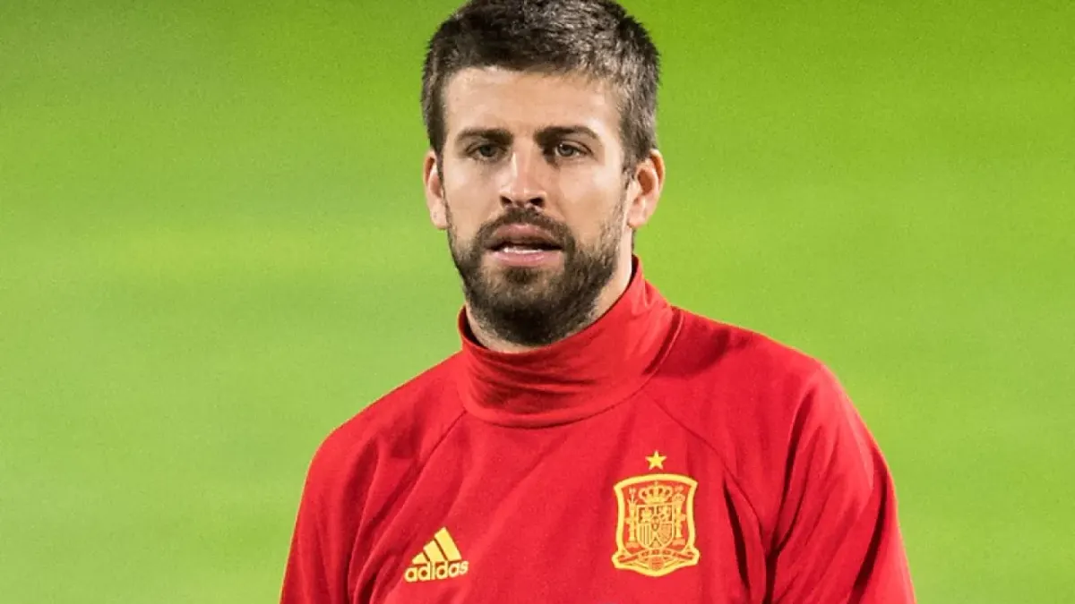 Castigan por 2 meses a Piqué por amenazar a un árbitro