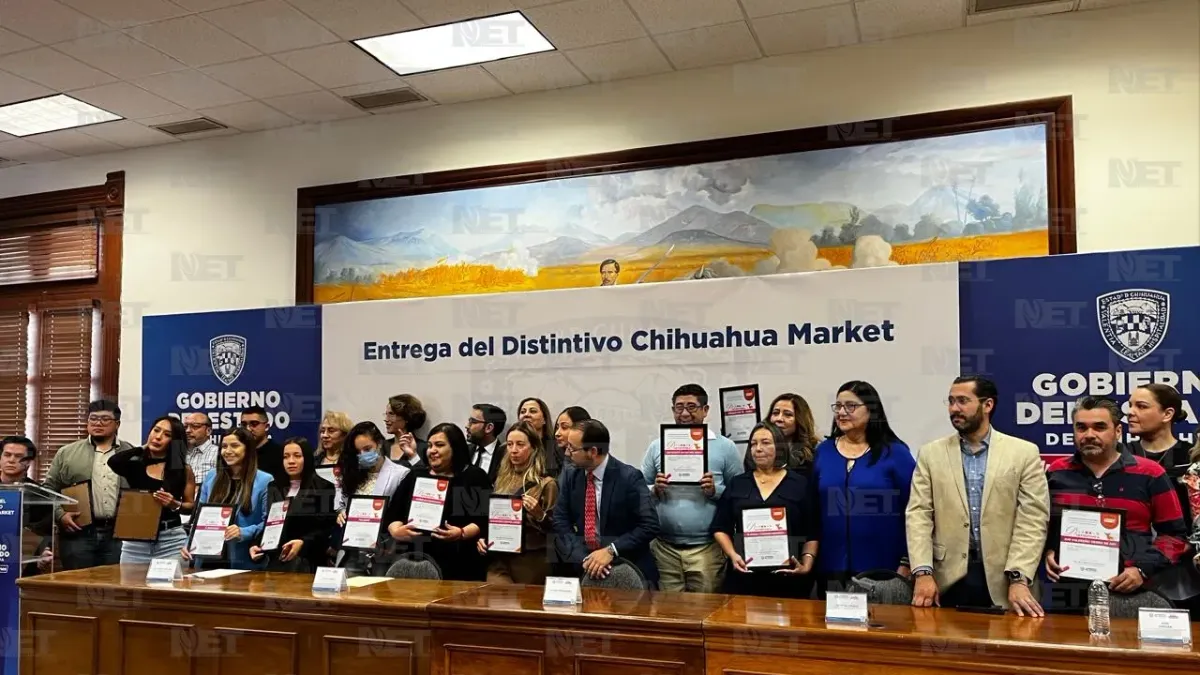 Entrega de distintivos Chihuahua Market
