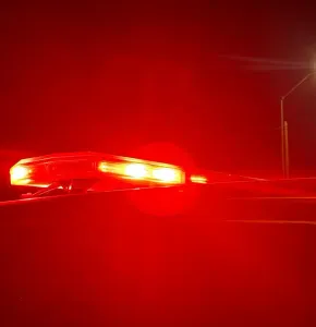 Hallan manta cerca de secundaria en Chihuahua y despliegan operativo policial