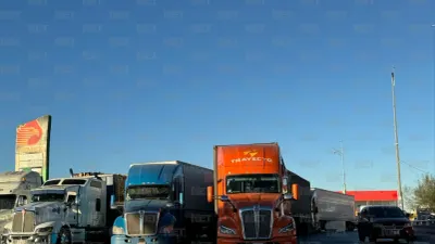 Anuncian transportistas bloqueos carreteros en todo el país