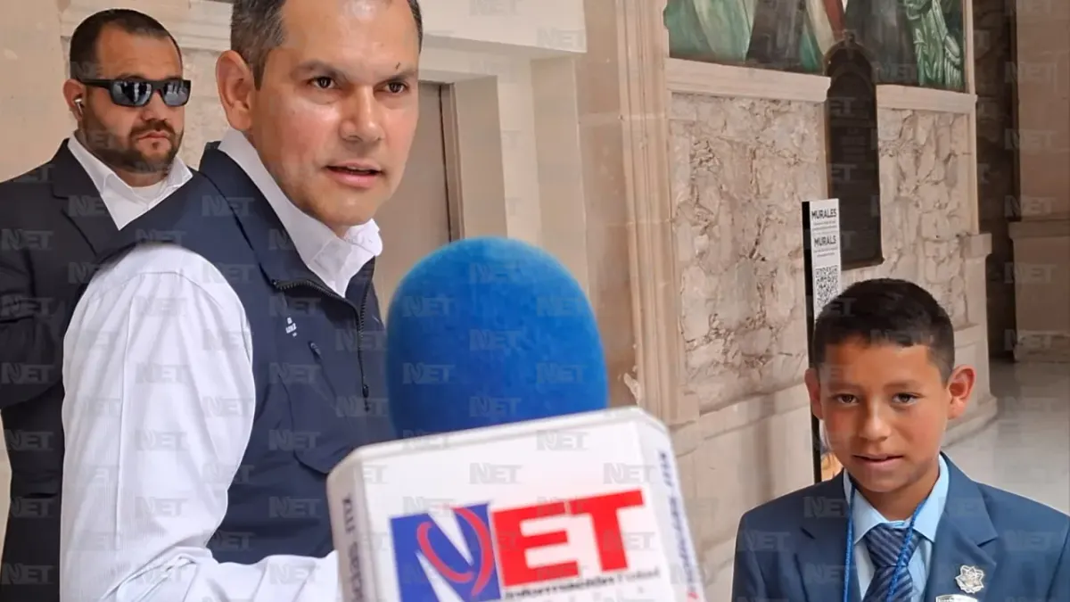 Sale Loya a frenar rumores sobre Torre Centinela y cooperación con EU
