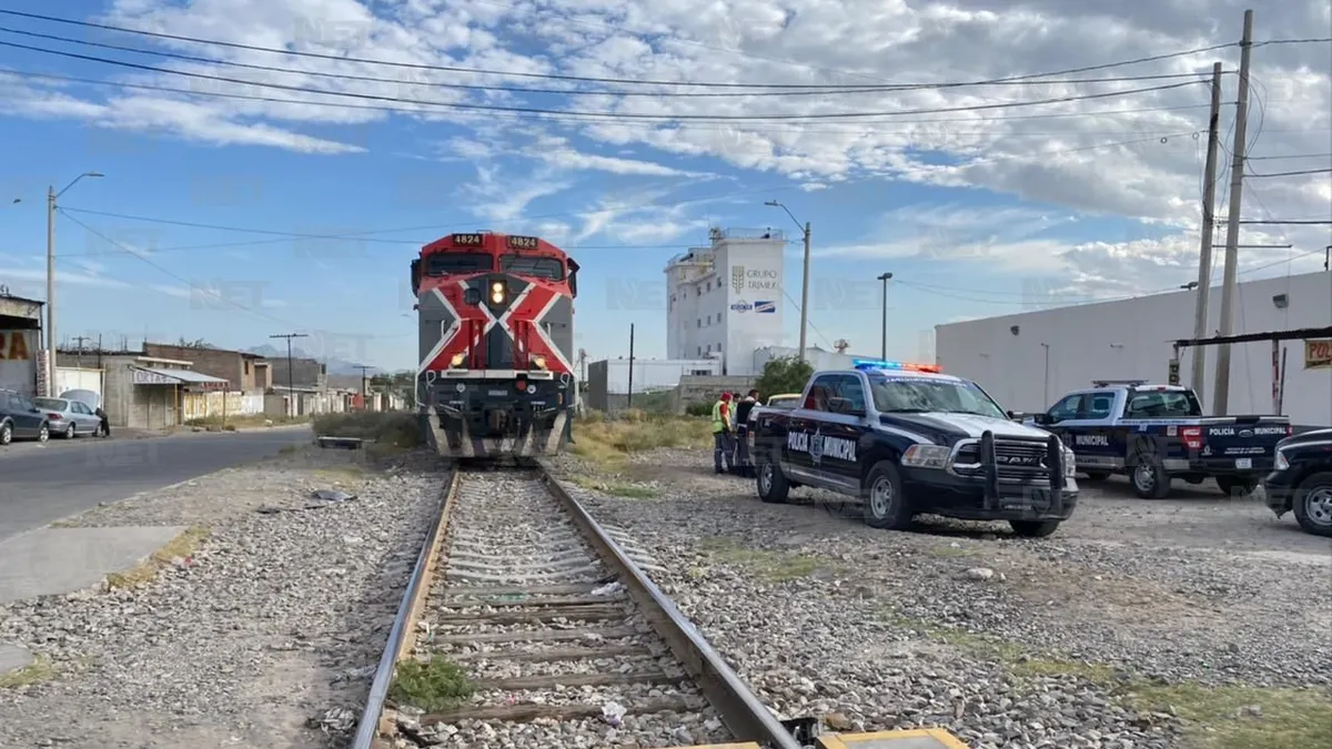 Tren embiste a joven en Ponciano Arriaga y eje Juan Gabriel