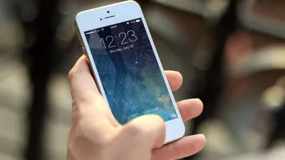 Busca Telcel migrar usuarios prepago a planes de renta tras depuración de líneas