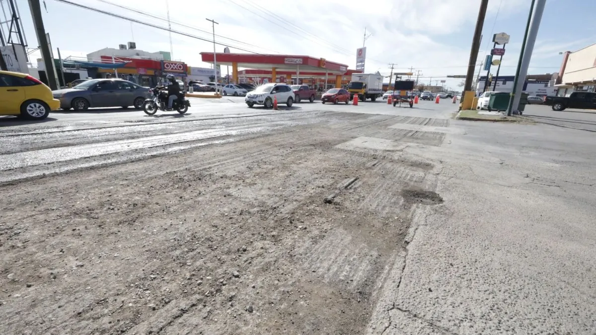 Reparan avenida Plutarco Elías Calles con recursos del Repuve