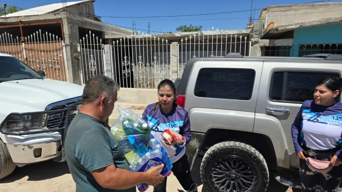 Canaco entrega apoyos a afectados por lluvias
