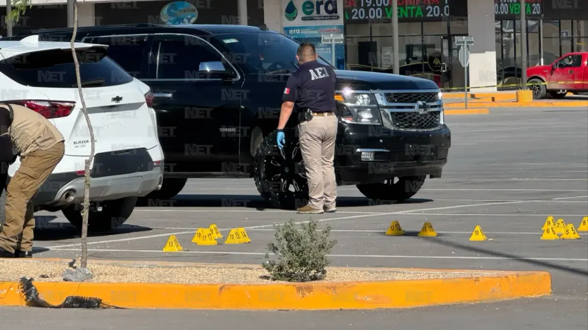 Mujer aseguró a niño baleado en Walmart en local de comida