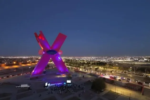 La 'X' se pintará de morado por BTS