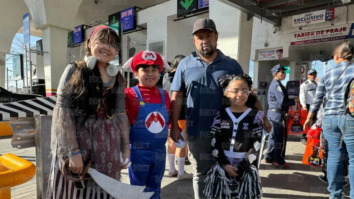 Halloween: Juarenses cruzan a El Paso para pedir dulces